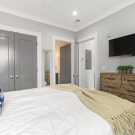 The Cooper Suite At 122 Spring Charleston Exterior photo