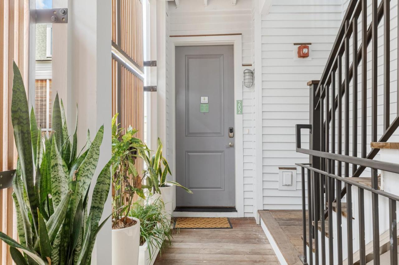 The Cooper Suite At 122 Spring Charleston Exterior photo